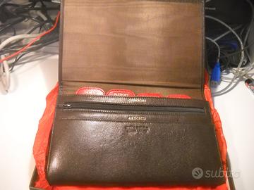 Porta passaporto e documenti da viaggio