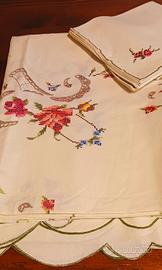 tovaglia ricamata vintage