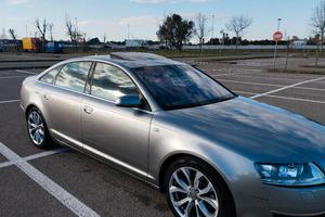 Audi A6 3000 V6 quattro 