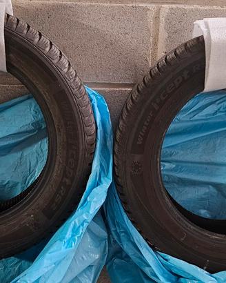 Hankook 185/60 R15 invernali - 4 GOMME