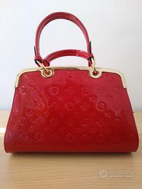 Borsa in vernice rossa