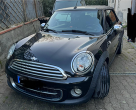 Mini cabrio nera Cooper D