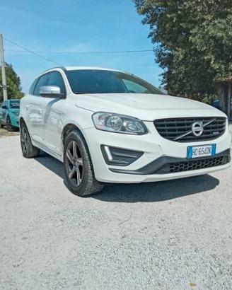 Volvo XC 60 XC60 D5 AWD Geartronic R-design Kineti