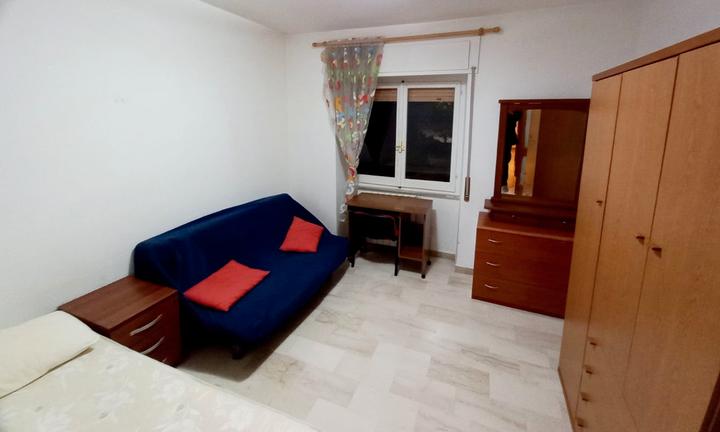 Camera studenti a Sassari - via Madrid