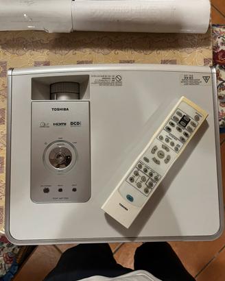Proiettore TOSHIBA TDP-MT700 Home Cinema