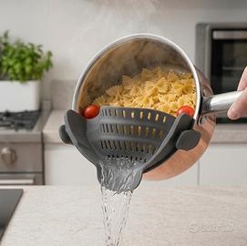 Colino in Silicone Universale a Clip – Nuovo