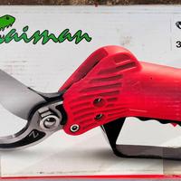 Forbice da potatura pneumatica e asta telescopica