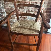 Sedia  in legno massello  impagliata