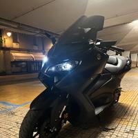 Yamaha tmax 560