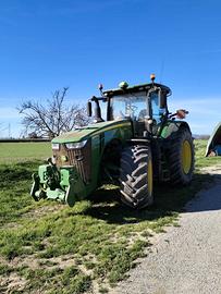 trattore John Deere 8320R
