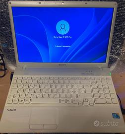 Sony Vaio pc portatile bianco 4gb di ram 500gb HD