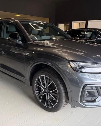 AUDI Q5 2ª serie Q5 SPB 40 TDI quattro S troni...
