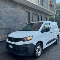 peugeot partner anno 2020 euro 6d isc 3 posti auto