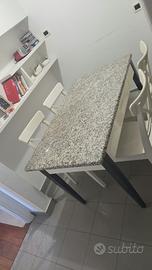 Tavolo in marmo con 4 sedie legno