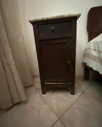 Comodino d’epoca
