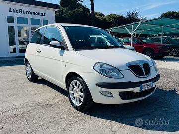 Lancia Ypsilon 1.3 Multijet 16V Momo Design