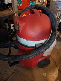 aspirapolvere e vapore