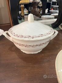 Zuppiera in porcellana lo stile della collezione
