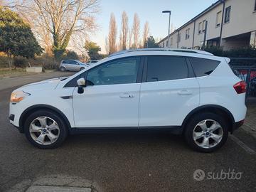 FORD KUGA 4WD DIESEL AUTOMATICA TETTO PANORAMICO T