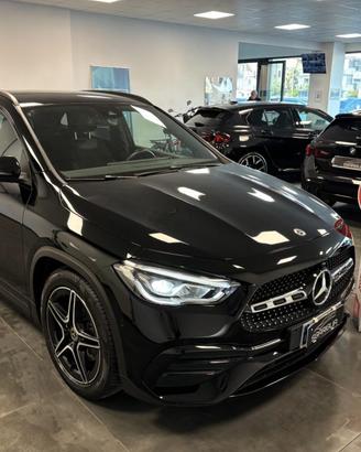 MERCEDES-BENZ GLA 180 d AMG Premium Automatico