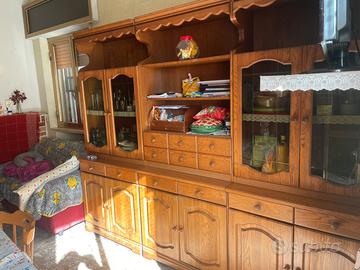 Mobile in noce da soggiorno o cucina e angoliera