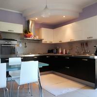 Cucina in laccato bianco e wenge