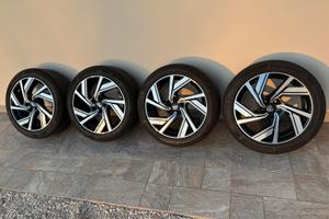 Cerchi+gomme Audi Q2