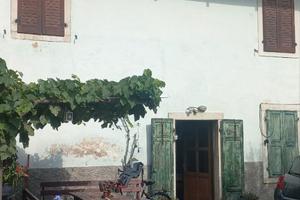 Grande appartamento con terreno e rustico