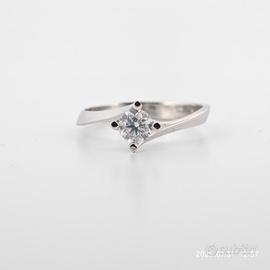 solitario oro 18kt 0.50ct E color VS2 