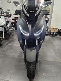 Yamaha X Max 400