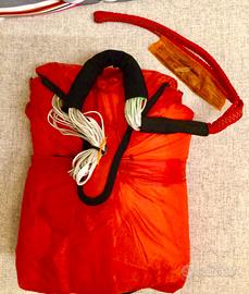 Paracadute di riserva per parapendio