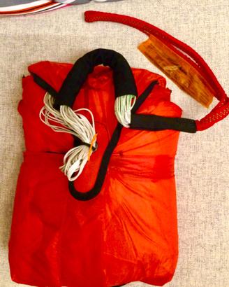 Paracadute di riserva per parapendio