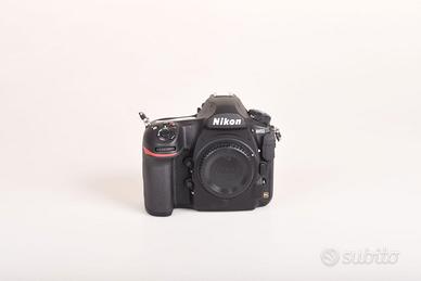 NIKON D850 - demo, pari al nuovo, 35 scatti.