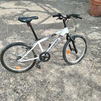 Bicicletta rockrider st100