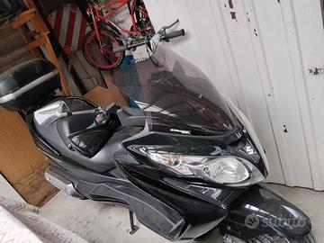 Suzuki Burgman 400