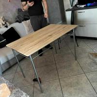 Tavolo con 4 sedie da giardino o terrazzo