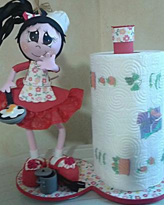 bambola portarotolo cucina fatta a mano 