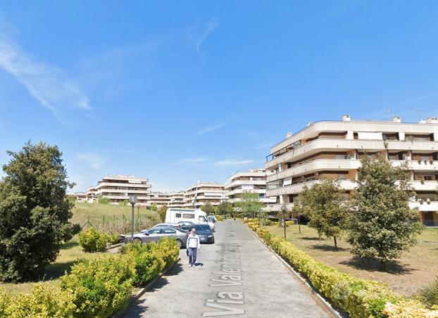 Ponte di nona bilocale con balcone e posto auto