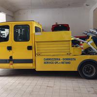 Carroattrezzi soccorso stradale carro attrezzi