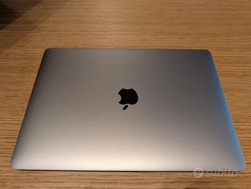 MacBook Air 13” (2018) – 8GB RAM – 256GB SSD