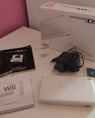 Nintendo Ds lite con scatola manuali e caricabatte