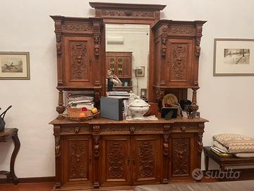 Credenza antica