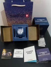 Swatch x Omega earthphase Moonshinegold