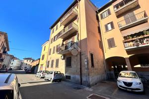 2 LOCALI A PAVIA