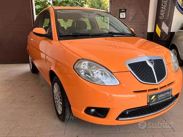 Lancia Ypsilon 1.2 16v Argento NEOPATENTATI