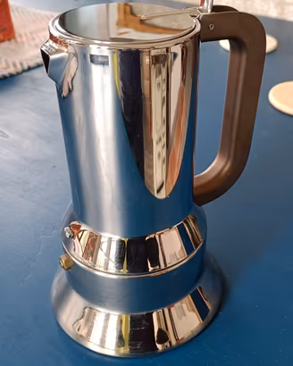 Caffettiera Alessi 9090 design