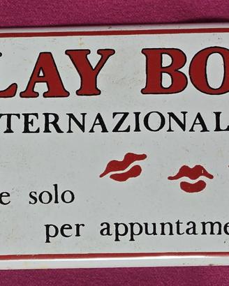 targhetta metallo smaltato play boy internazionale