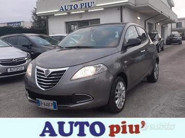 Lancia Ypsilon 1.3 MJT 95 CV 5 porte Silver - Gara