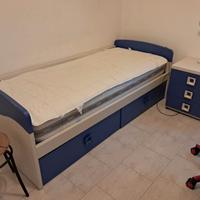 Letto singolo con cassettoni + Comodino