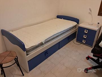 Letto singolo con cassettoni + Comodino